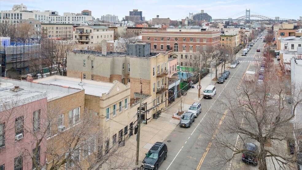 3128-3130 14th Street St, Astoria, NY for sale - Building Photo - Image 3 of 17