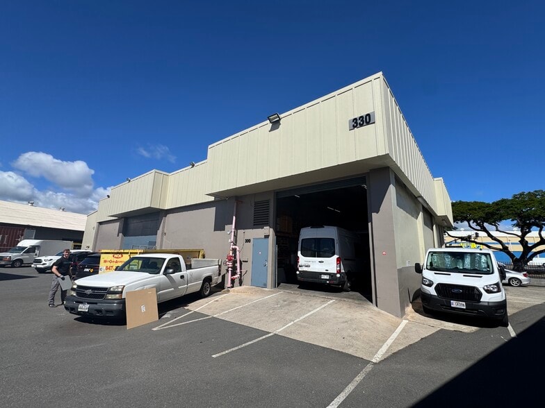 330 Sand Island Access Rd, Honolulu, HI for lease - Building Photo - Image 1 of 2