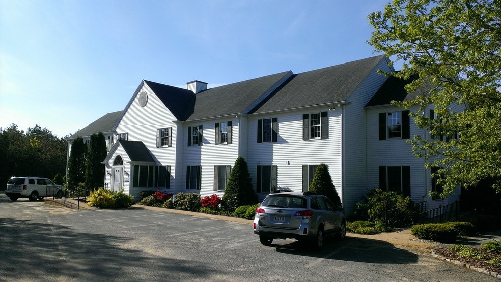 7678 Airline Rd, South Dennis, MA 02660