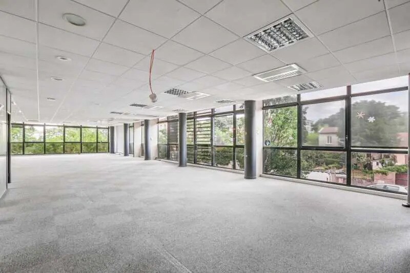 16 Rue Jean Desparmet, Lyon for sale - Interior Photo - Image 3 of 15