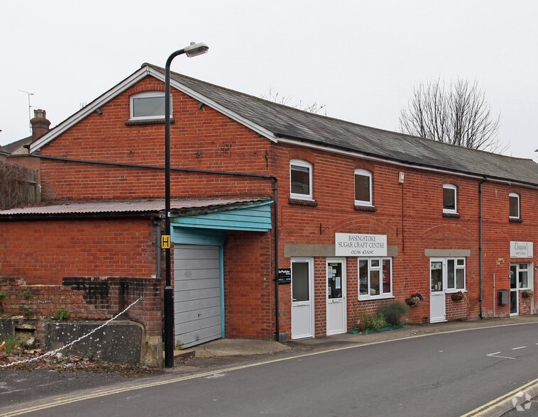 23A Goat Ln, Basingstoke for sale - Primary Photo - Image 1 of 1