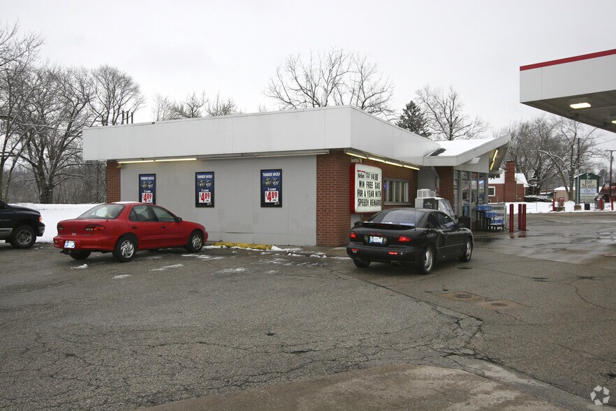 458 N Calumet Rd, Chesterton, IN for sale - Building Photo - Image 2 of 5