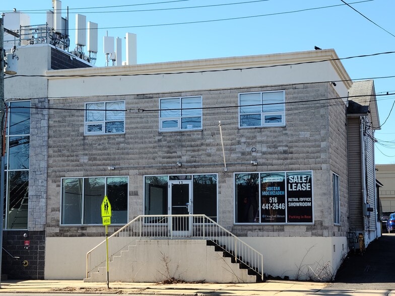 13 Glen Cove Rd, Greenvale, NY for sale - Building Photo - Image 1 of 1