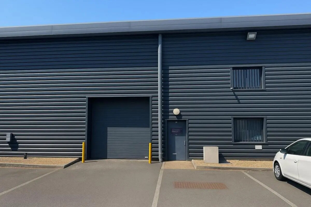 Industrial in Orvault for sale Building Photo- Image 1 of 6