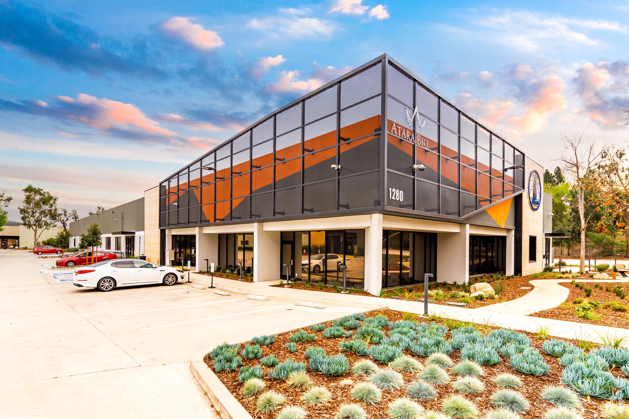 1280 Rancho Conejo Blvd, Thousand Oaks, CA for lease Primary Photo- Image 1 of 7