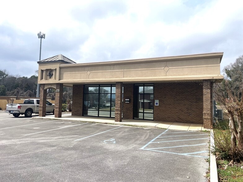 2055 Blue Spring Rd, Huntsville, AL for sale - Building Photo - Image 2 of 15