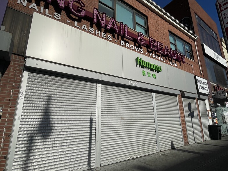 13527 Roosevelt Ave, Flushing, NY for lease - Building Photo - Image 1 of 7