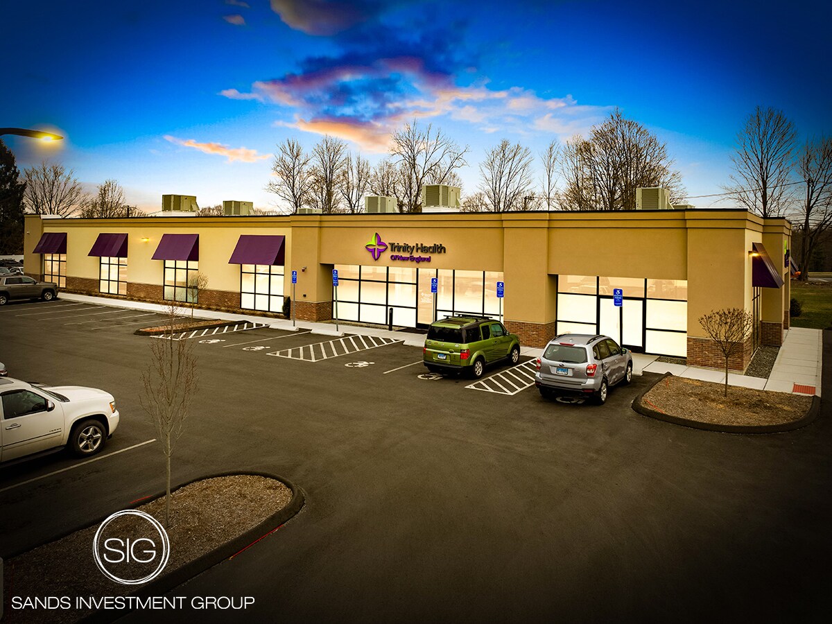 486 Straits Tpke, Watertown, CT for sale Primary Photo- Image 1 of 1