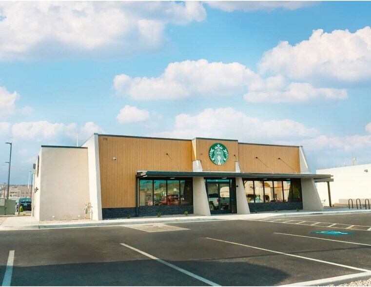 719 W Main St, Farmington, NM for sale - Building Photo - Image 1 of 11