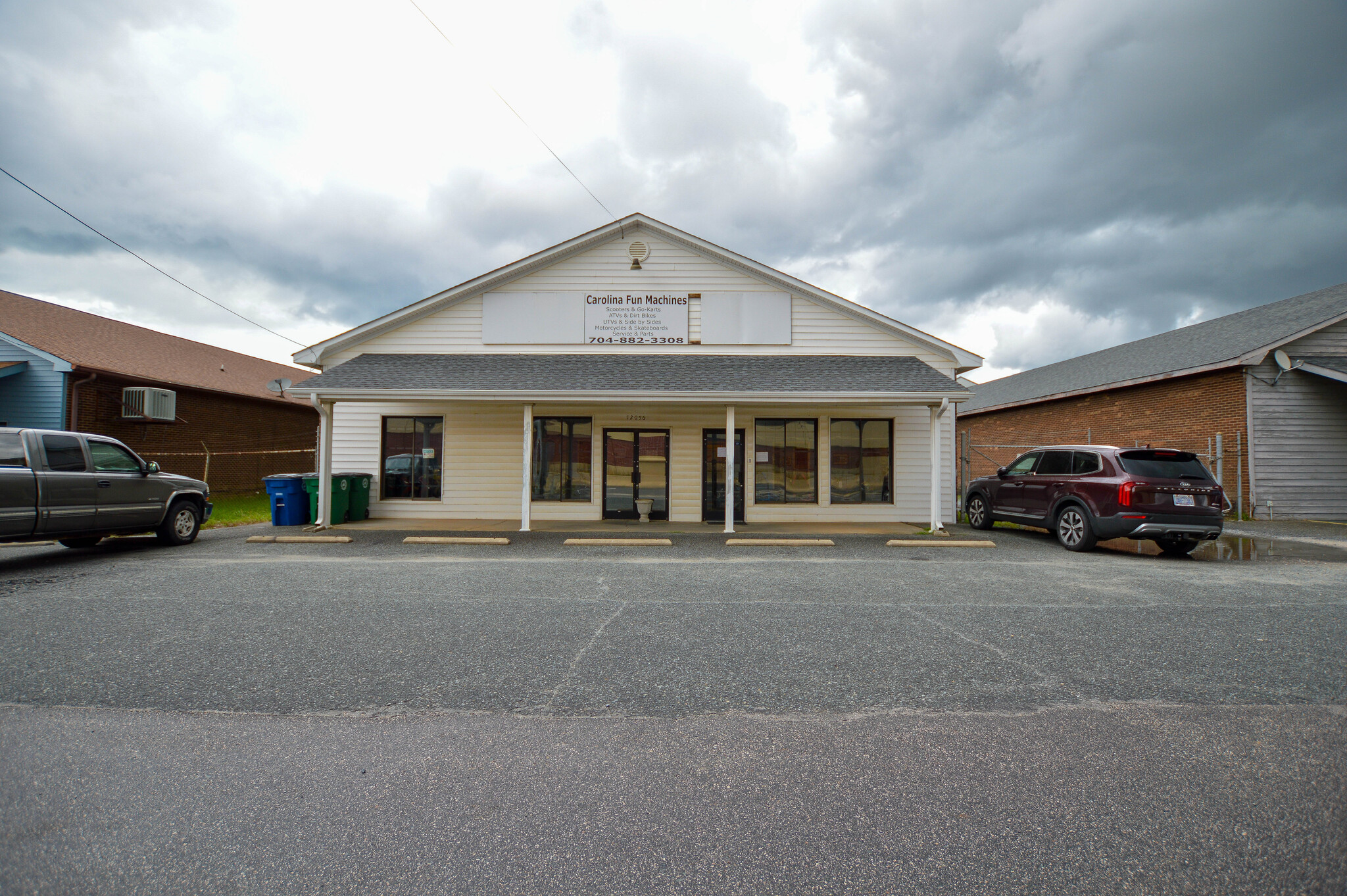 12056 Stallings Commerce Dr, Matthews, NC for lease Primary Photo- Image 1 of 21