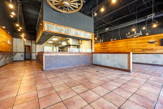 61101-61125 Airport Rd, Slidell, LA for lease Interior Photo- Image 1 of 4