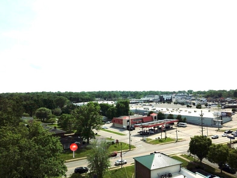 602 Fairdale Ave, Bowling Green, KY for sale - Building Photo - Image 3 of 12