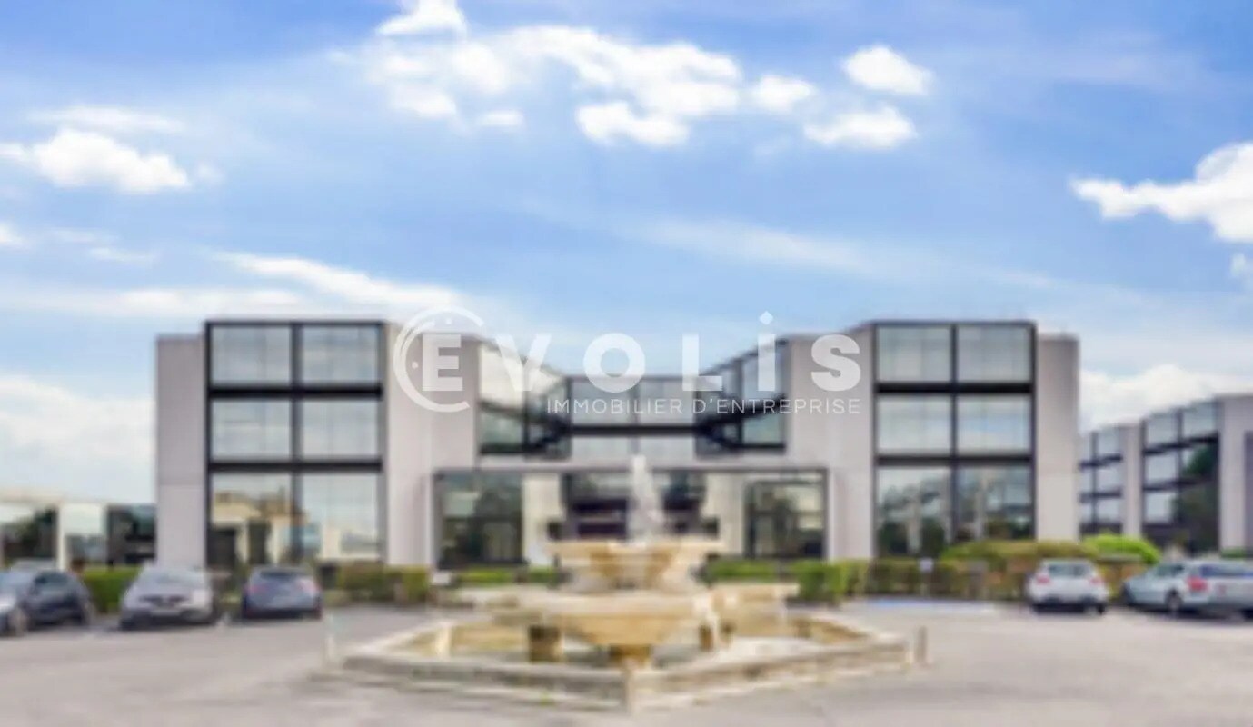 Office in Argenteuil for lease Building Photo- Image 1 of 3