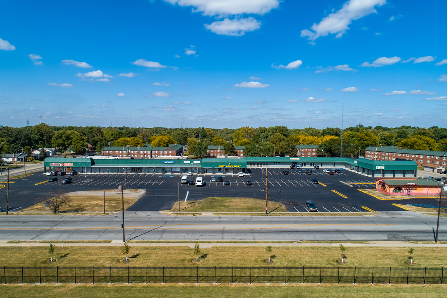 6016-6034 E 21st St, Indianapolis, IN for lease - Building Photo - Image 1 of 6