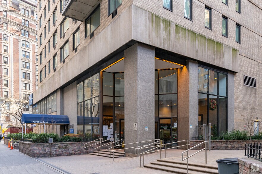 1721 Broadway, New York, NY for lease - Building Photo - Image 2 of 6