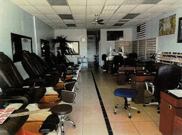 660-734 W Brazos Ave, West Columbia, TX for lease Building Photo- Image 1 of 3