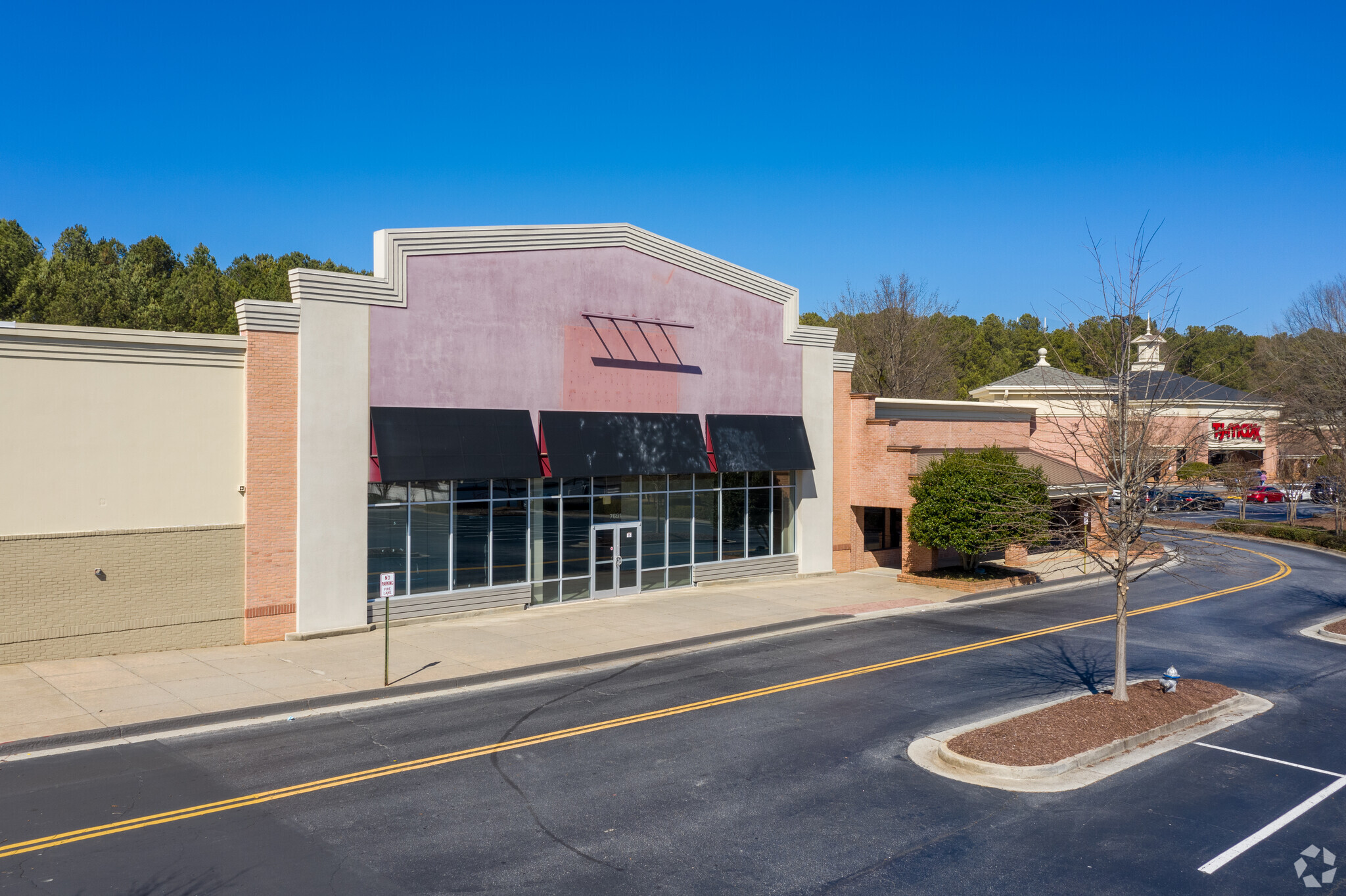 7691 N Point Pky, Alpharetta, GA for lease Building Photo- Image 1 of 6