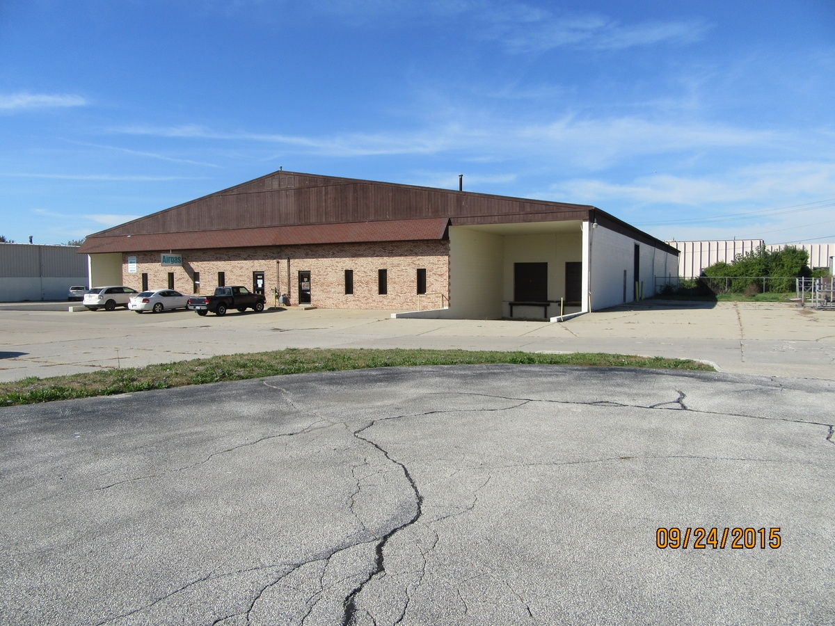 1906 Dove St, Port Huron, MI for lease Primary Photo- Image 1 of 8