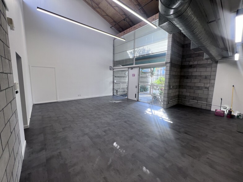 1144 65th St, Emeryville, CA for lease - Lobby - Image 2 of 14