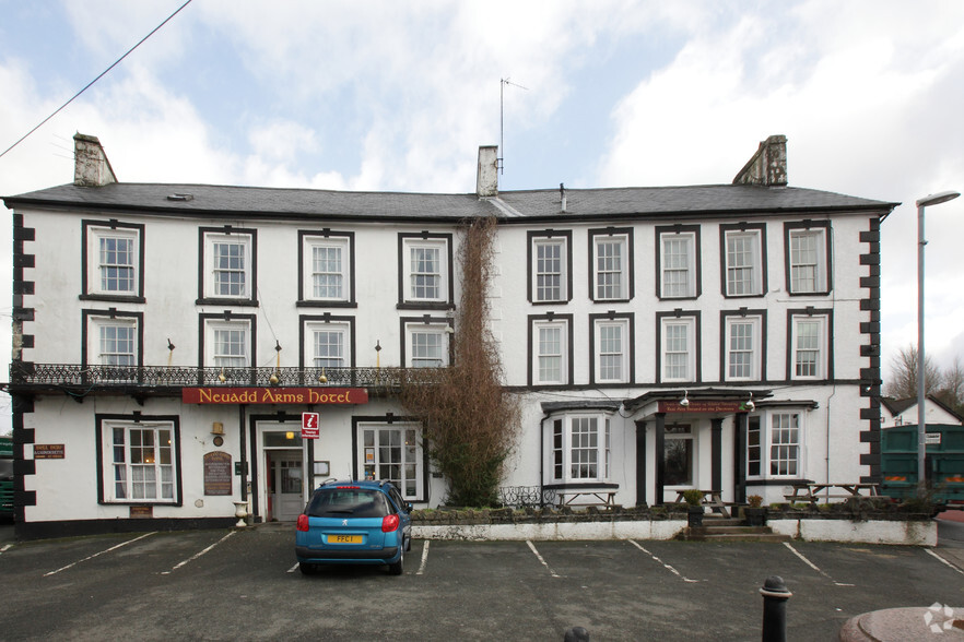 The Square, Llanwrtyd Wells for sale - Building Photo - Image 3 of 4