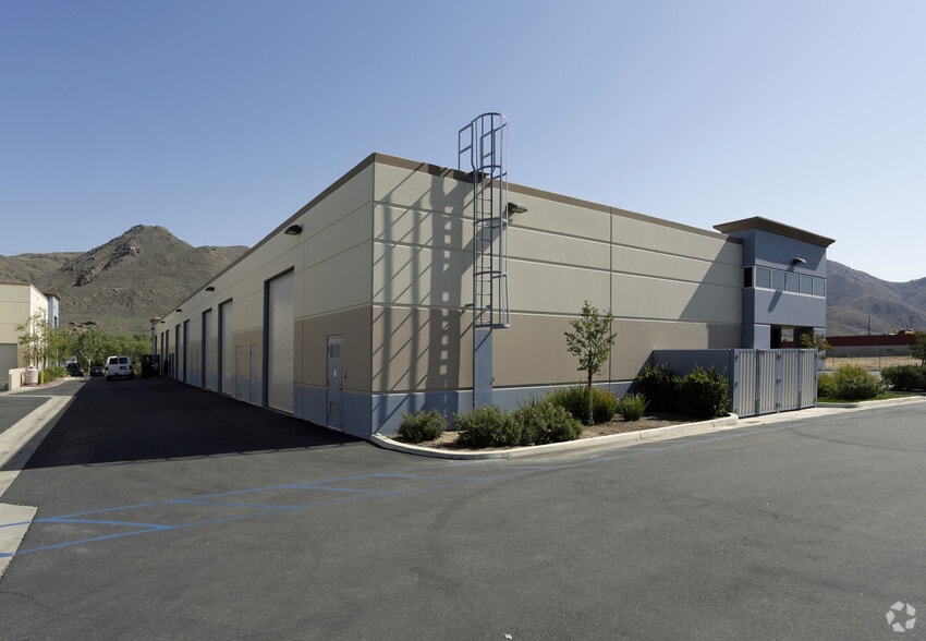 12847 Temescal Canyon Rd, Corona, CA for lease - Building Photo - Image 3 of 6