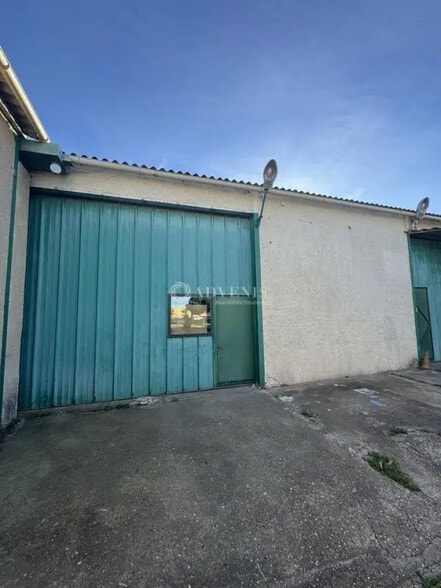 Flex in Sauvian for lease - Building Photo - Image 2 of 7