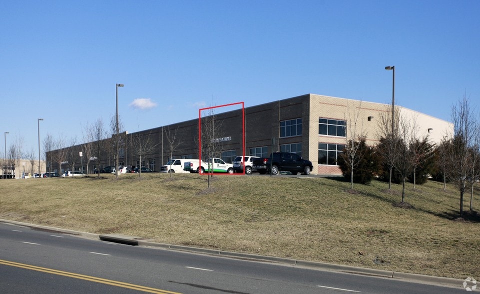 12061-12109 Cadet Ct, Manassas, VA for lease - Building Photo - Image 1 of 3