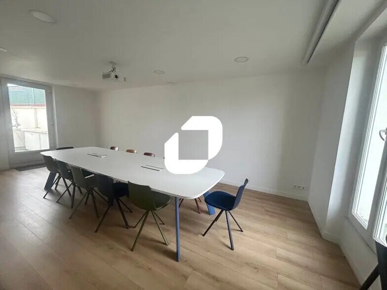 Retail in Enghien-les-Bains for lease - Building Photo - Image 2 of 13