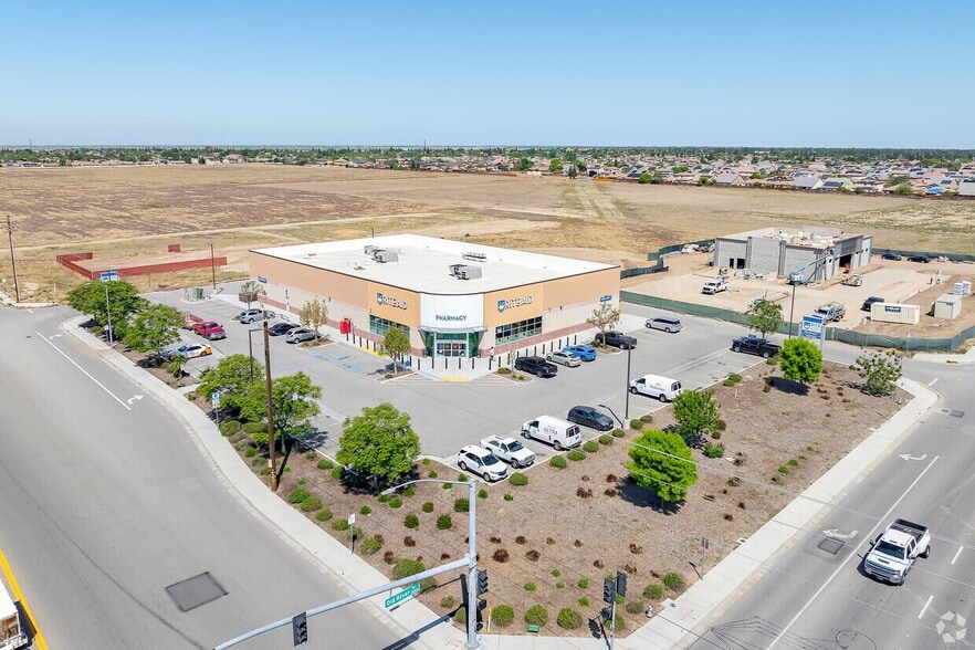 9700 Panama Ln, Bakersfield, CA for lease - Building Photo - Image 3 of 7
