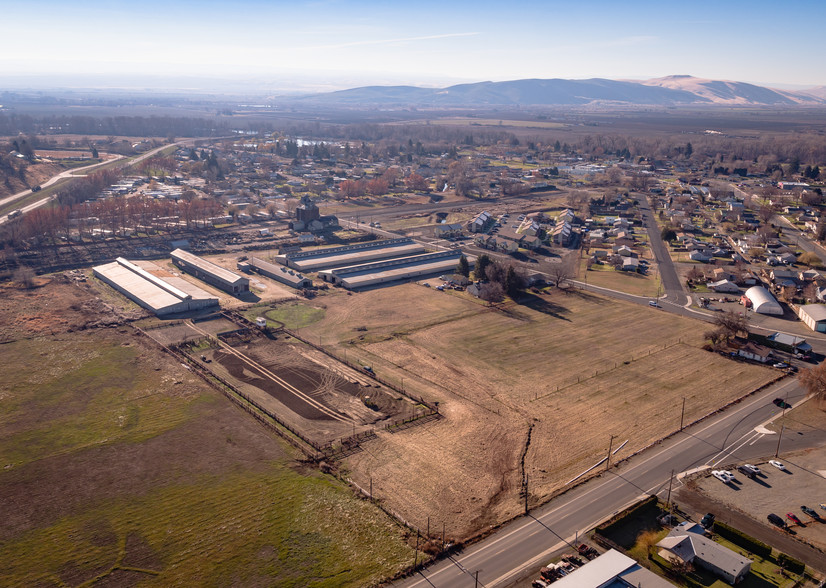 700 Bailey St, Granger, WA for sale - Primary Photo - Image 1 of 3