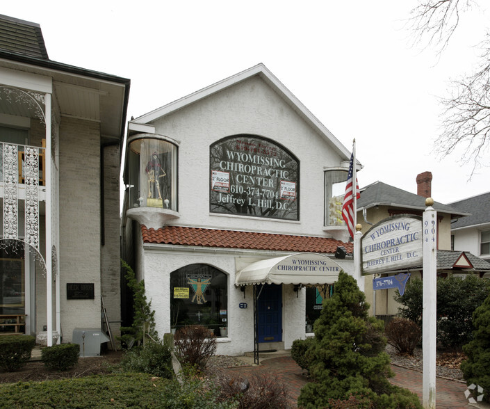 904 Penn Ave, Wyomissing, PA for sale - Primary Photo - Image 1 of 17