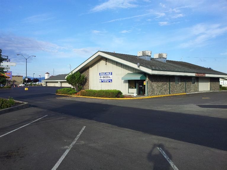 7571 Crater Lake Hwy, White City, OR for sale Primary Photo- Image 1 of 1