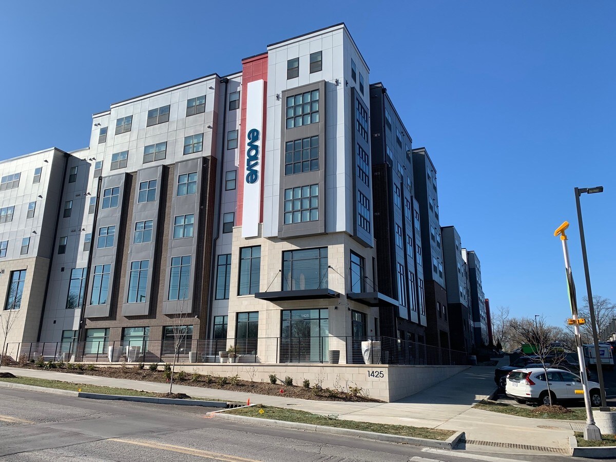 1425 N Dunn St, Bloomington, IN 47408