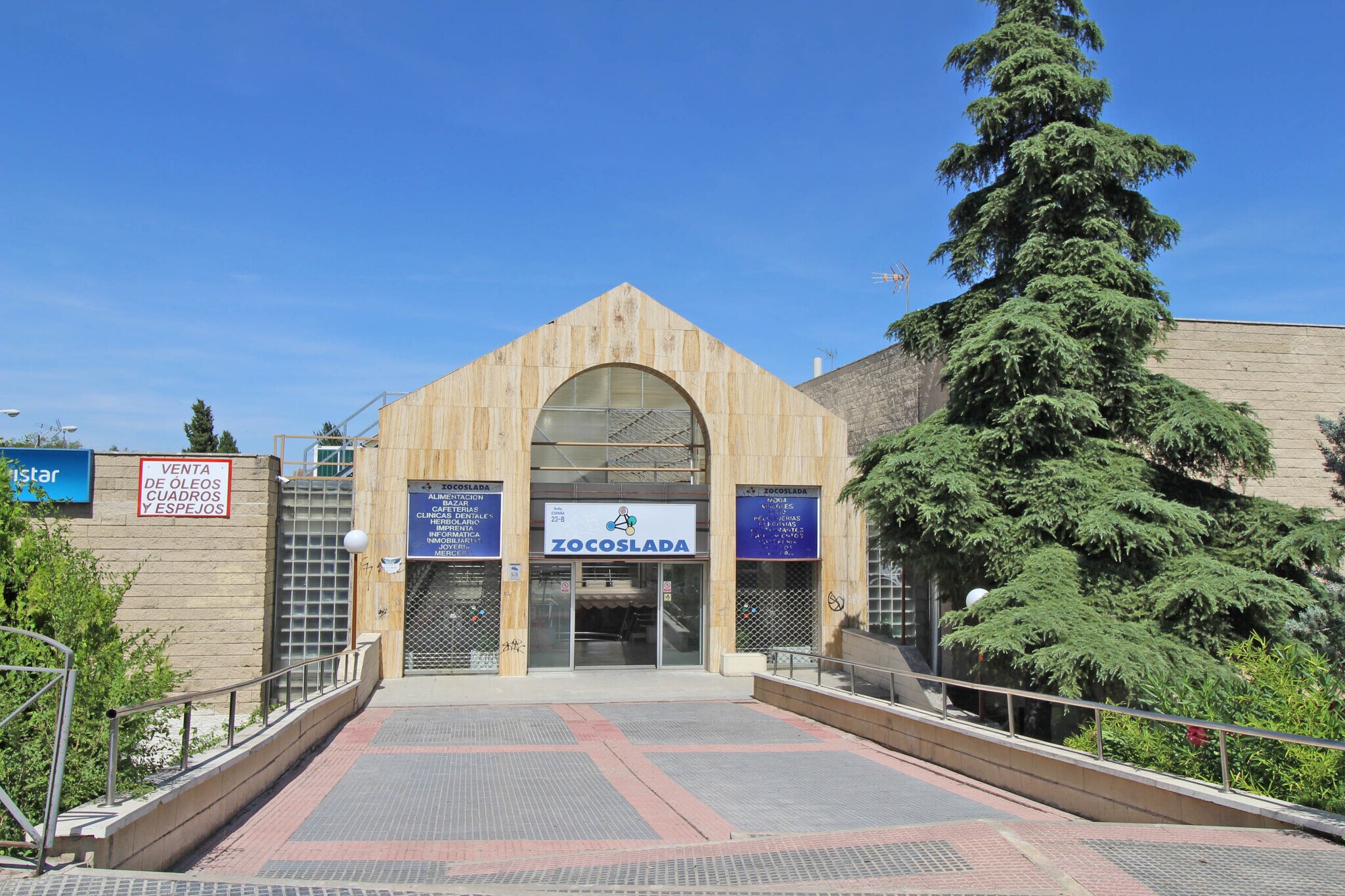 Retail in Coslada, Madrid for sale Building Photo- Image 1 of 8