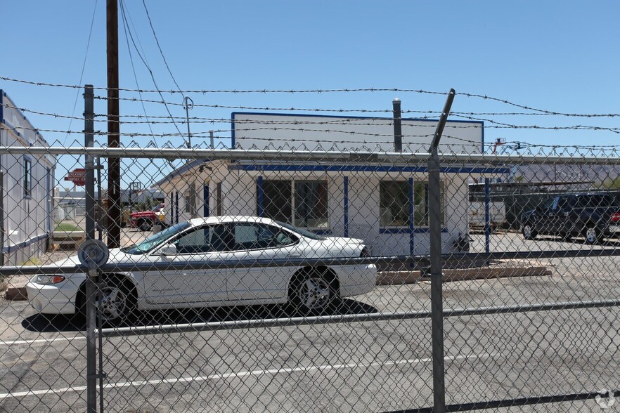 248 Elliott Rd, Henderson, NV for lease - Building Photo - Image 3 of 8