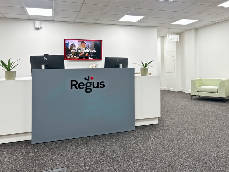 Alington Rd, St Neots for lease - Interior Photo - Image 2 of 10