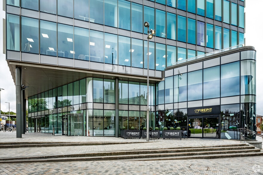 1 Cathedral Sq, Blackburn for lease - Building Photo - Image 3 of 4