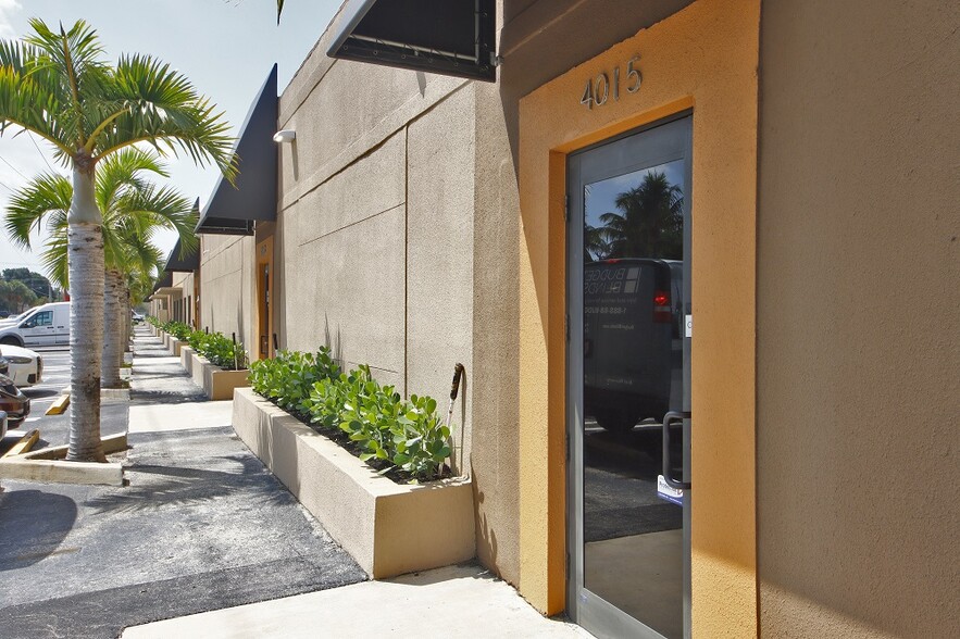 4003-4015 NE 6th Ave, Oakland Park, FL for lease - Building Photo - Image 3 of 9