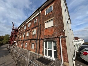 Mill Rd, Totton for sale Building Photo- Image 1 of 5