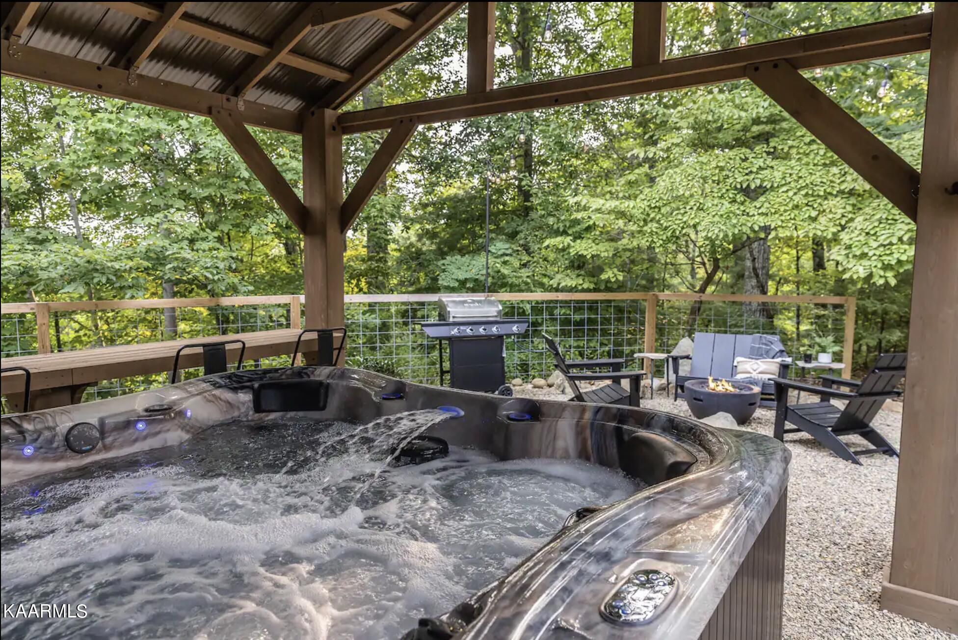 4155 Dollys Dr, Sevierville, TN 37876 Specialty for Sale