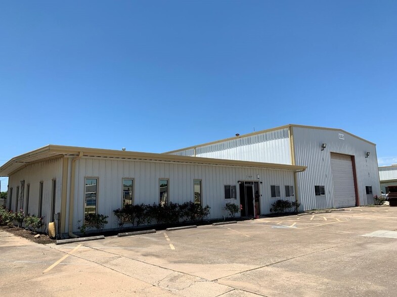 11601 N Galayda St, Houston, TX for lease - Building Photo - Image 3 of 6