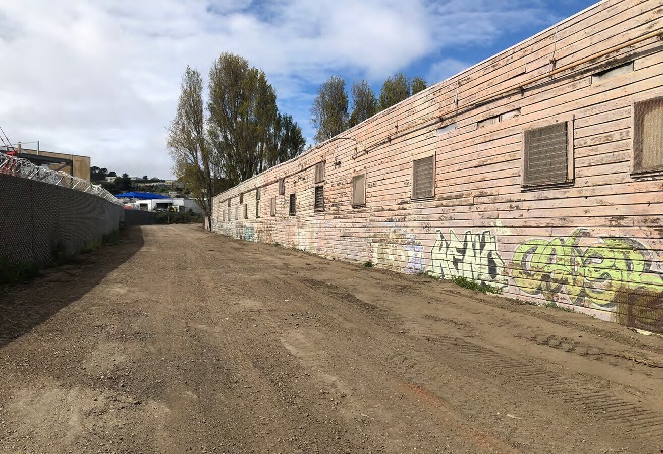 1755 Egbert Ave, San Francisco, CA 94124