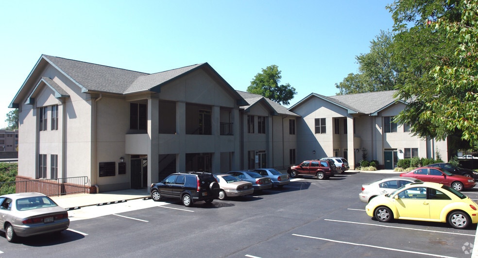 56 Central Ave, Asheville, NC for lease - Building Photo - Image 1 of 2