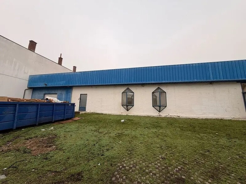 Flex in Villeurbanne for lease - Building Photo - Image 3 of 10