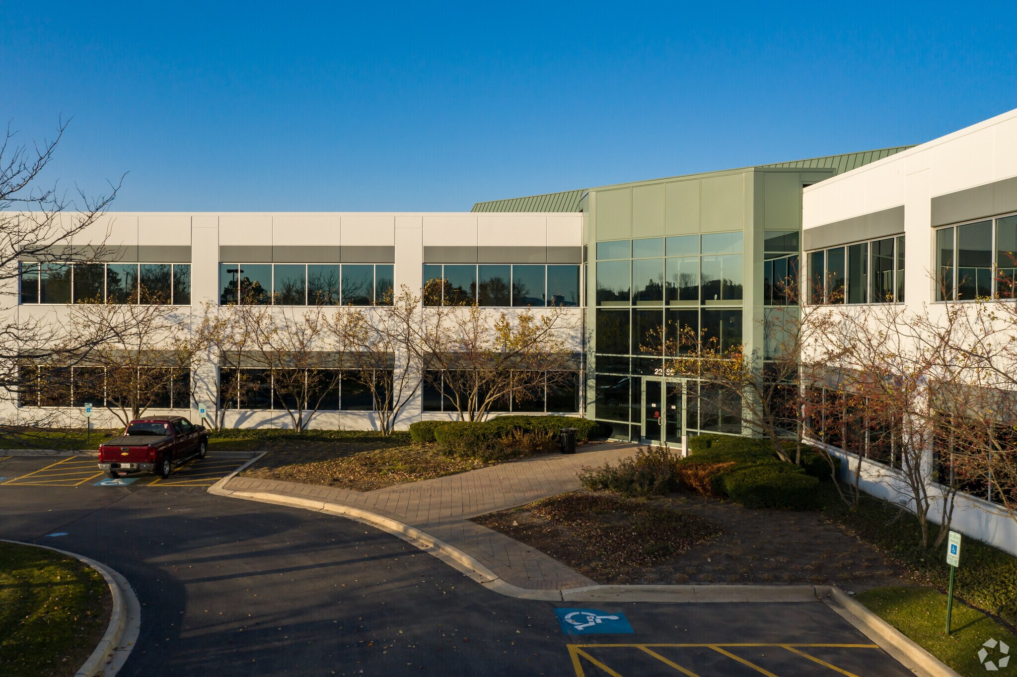2250 W Pinehurst Blvd, Addison, IL for sale Building Photo- Image 1 of 1