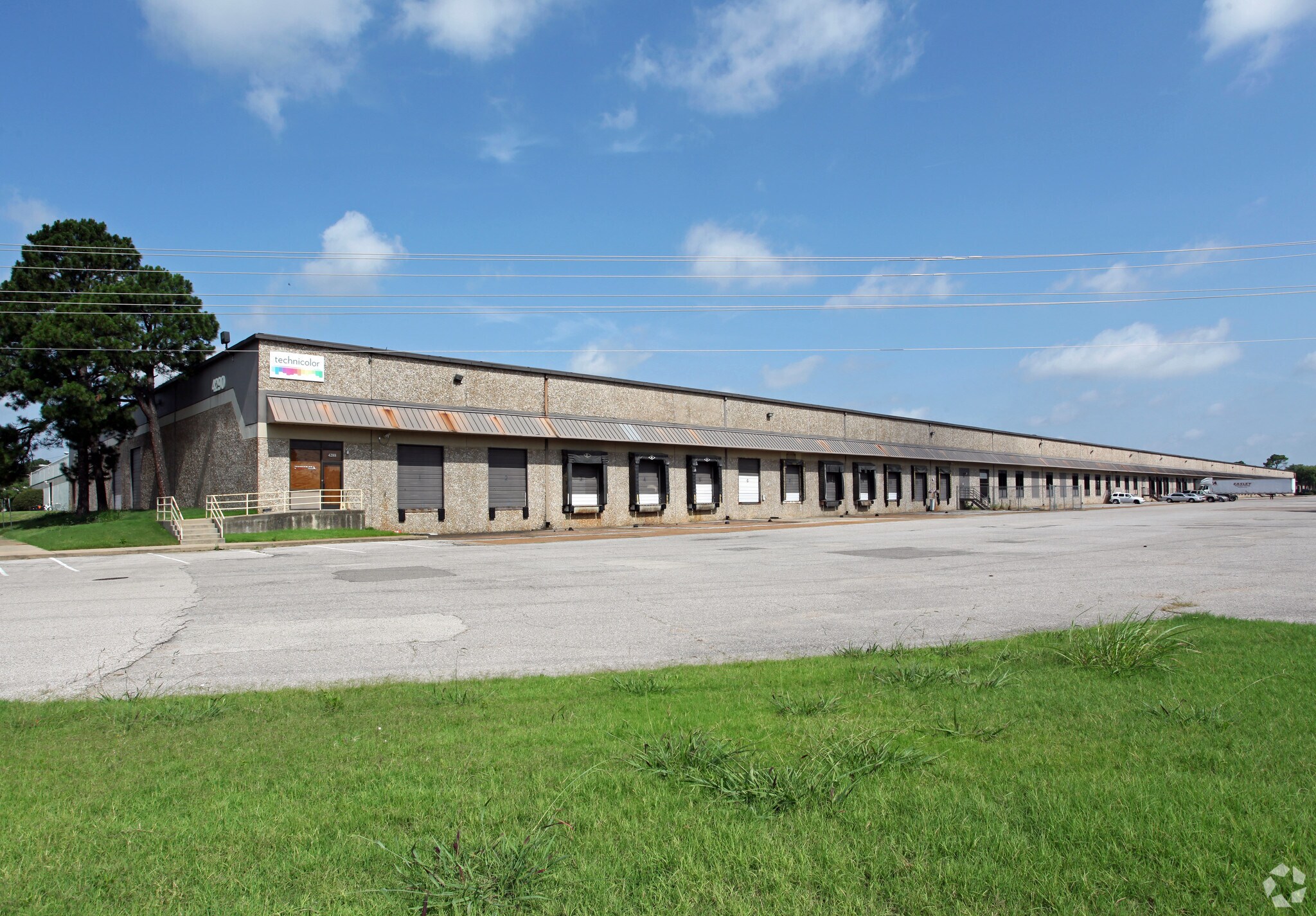 4290 E Raines Rd, Memphis, TN for sale Primary Photo- Image 1 of 1