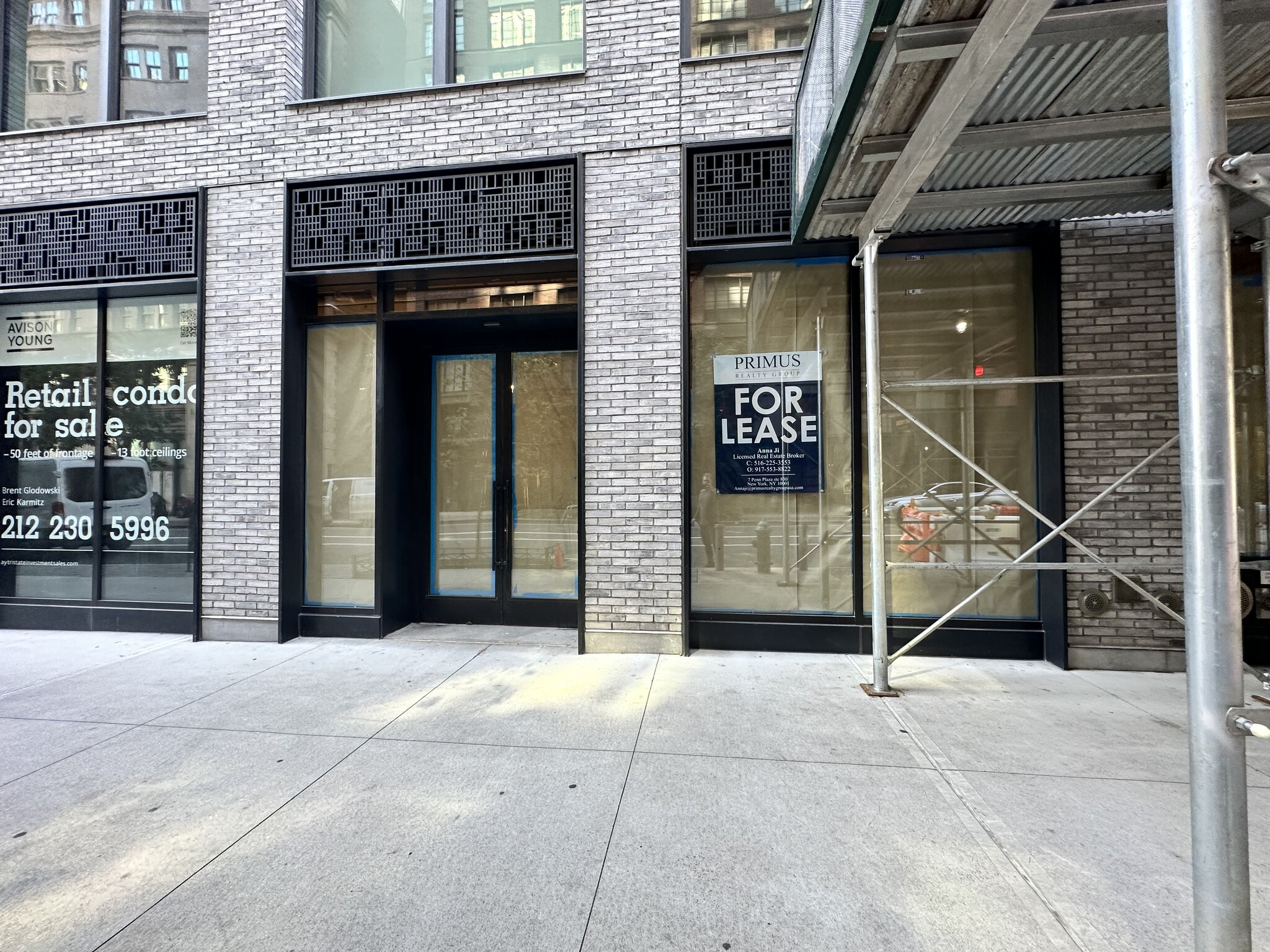 77 Charlton St, New York, NY for lease Building Photo- Image 1 of 3