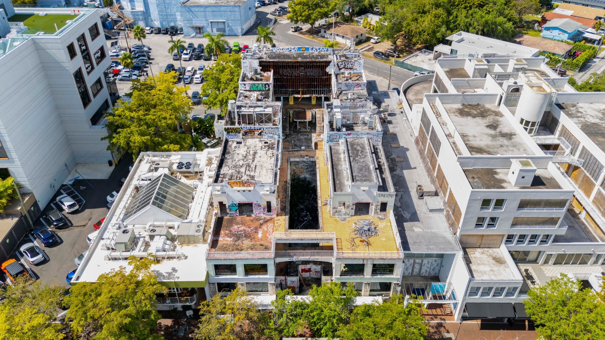 3120-3138 Commodore Plz, Coconut Grove, FL for sale Building Photo- Image 1 of 19