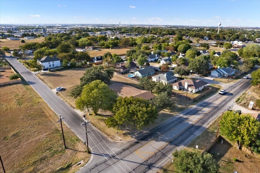 213 FM 1660, Hutto, TX 78634