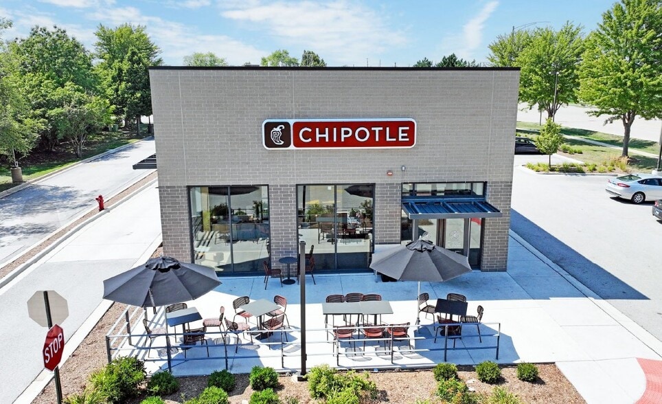 444 E Veterans Pky, Yorkville, IL for sale - Primary Photo - Image 1 of 3